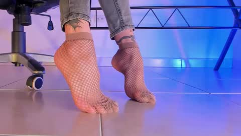 im your little femboy  ALEX   online show from November 24, 2025, 10:42 pm