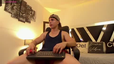 axelmartinezz online show from June 4, 2026, 8:59 pm