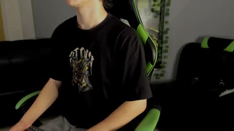 Axel Raven online show from December 24, 2024, 2:22 pm