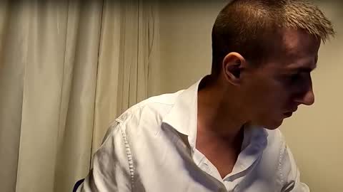 Axl online show from September 10, 2025, 9:59 pm