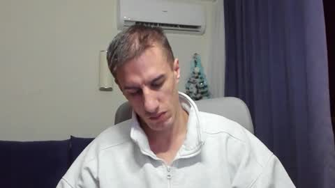 Axl online show from January 8, 2026, 2:36 am