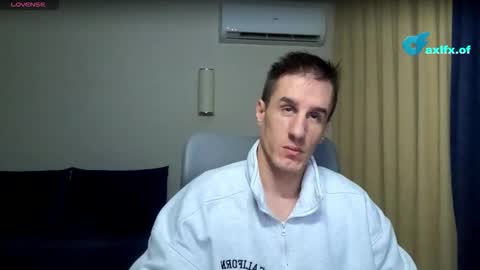 Axl online show from February 25, 2026, 11:36 pm