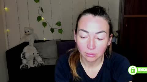 Jully online show from February 17, 2025, 7:37 am