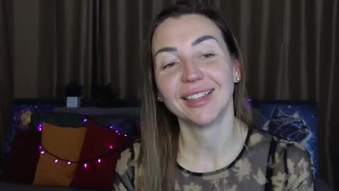 Jully online show from February 22, 2025, 11:02 am