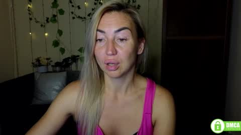 Jully online show from September 11, 2025, 6:41 pm