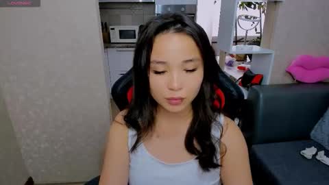 Aya Moon online show from September 17, 2025, 5:09 am