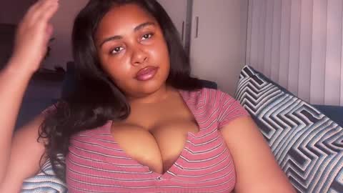 Aya online show from December 20, 2024, 7:44 am