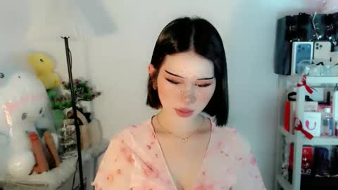 AYAHOSHILOVESYOU online show from February 15, 2026, 7:51 am