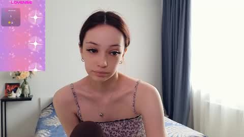 Snapshot of ayehoney chatting on July 8, 2026, 5:56 am Hailey Wellington online show from July 8, 2026, 5:56 am