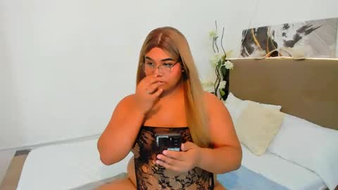 AYESHA online show from April 4, 2026, 8:17 pm