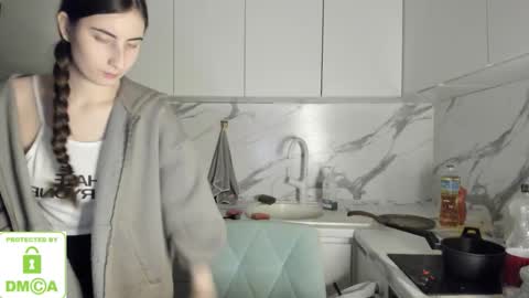 Ayesha online show from January 9, 2026, 10:44 pm