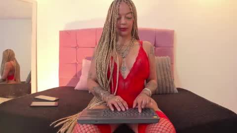 ayira_caramel online show from February 13, 2026, 12:23 pm