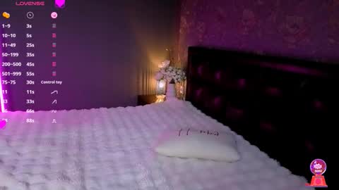  Ayla Demir  online show from November 16, 2025, 10:59 pm