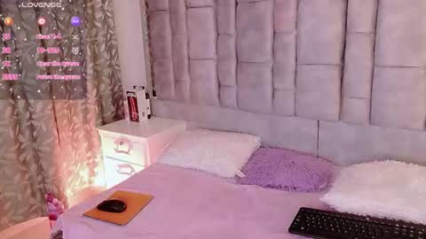 Snapshot of ayla_han chatting on July 8, 2026, 5:45 am ayla_han online show from July 8, 2026, 5:45 am