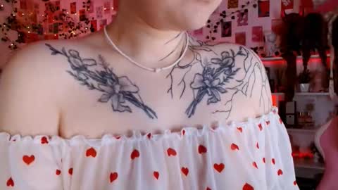 Ayla hill online show from December 1, 2025, 8:58 pm