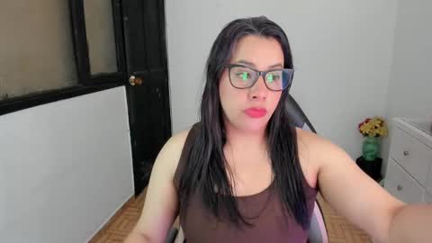 SandyMODELINDEPENDIENT online show from October 12, 2025, 3:11 pm
