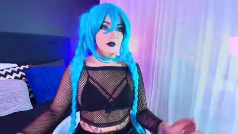 Snapshot of aylen_darkmoor chatting on April 20, 2026, 8:43 pm Aylen online show from April 20, 2026, 8:43 pm