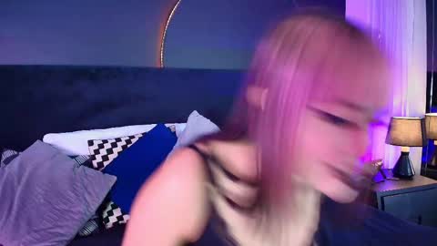 Snapshot of aylen_darkmoor chatting on May 2, 2026, 7:52 pm Aylen online show from May 2, 2026, 7:52 pm