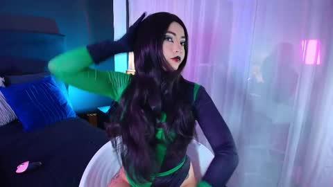 Snapshot of aylen_darkmoor chatting on May 25, 2026, 7:53 pm Aylen online show from May 25, 2026, 7:53 pm