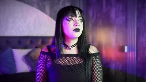 Snapshot of aylen_darkmoor chatting on July 2, 2026, 7:20 pm Aylen online show from July 2, 2026, 7:20 pm