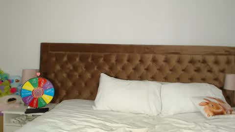 Aylin online show from January 7, 2025, 4:29 am