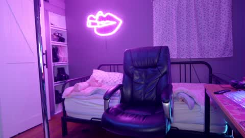 Snapshot of aynmarie chatting on January 3, 2025, 1:16 am mia rand online show from January 3, 2025, 1:16 am