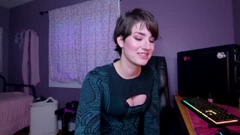 Snapshot of aynmarie chatting on June 26, 2026, 12:37 am mia rand online show from June 26, 2026, 12:37 am