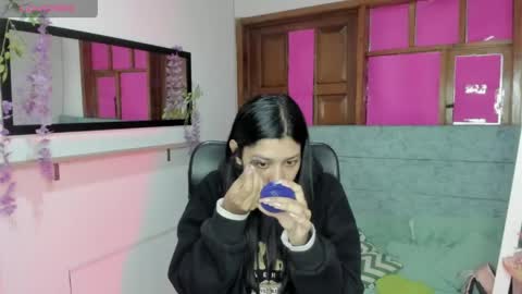 Snapshot of aysha_winxs chatting on June 4, 2026, 3:23 am Aysha online show from June 4, 2026, 3:23 am