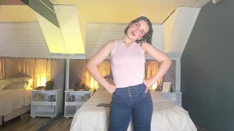 Snapshot of azahara_18 chatting on March 24, 2026, 11:21 pm Azahara online show from March 24, 2026, 11:21 pm