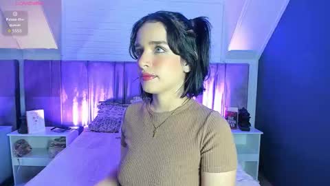 Snapshot of azahara_18 chatting on March 25, 2026, 11:22 pm Azahara online show from March 25, 2026, 11:22 pm