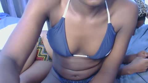 Azalea online show from November 1, 2025, 6:59 am