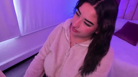 azaleaa__ online show from March 3, 2026, 7:20 pm