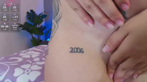 Adriana online show from October 4, 2025, 8:18 pm