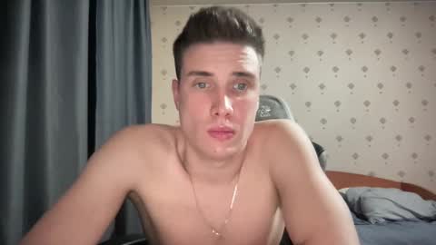 azazelmax online show from December 17, 2024, 3:39 pm