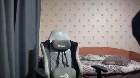 azazelmax online show from September 18, 2025, 7:38 pm