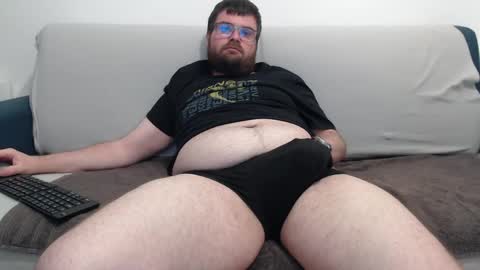 Snapshot of azer912 chatting on May 10, 2026, 1:49 pm Azer online show from May 10, 2026, 1:49 pm