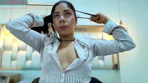 Snapshot of azulmaveric chatting on June 9, 2026, 8:31 pm AZUL online show from June 9, 2026, 8:31 pm