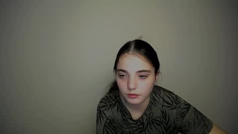 azumi_chan_ online show from September 26, 2025, 6:56 pm