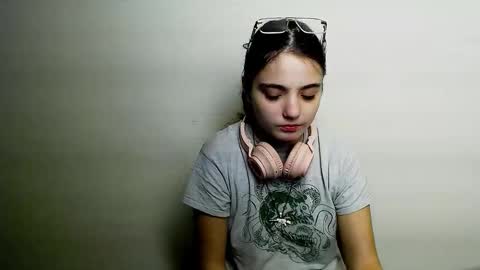 azumi_chan_ online show from December 22, 2025, 10:51 pm