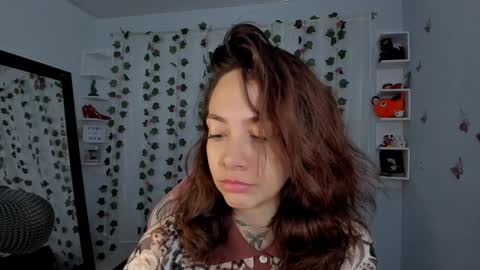 azumi saan online show from November 28, 2025, 4:04 am