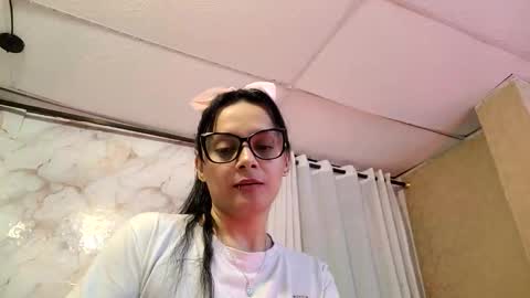Snapshot of azura_lion chatting on April 30, 2026, 4:30 am azura lion online show from April 30, 2026, 4:30 am
