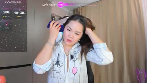 Snapshot of azure_moon chatting on February 6, 2026, 6:22 pm azure_moon online show from February 6, 2026, 6:22 pm