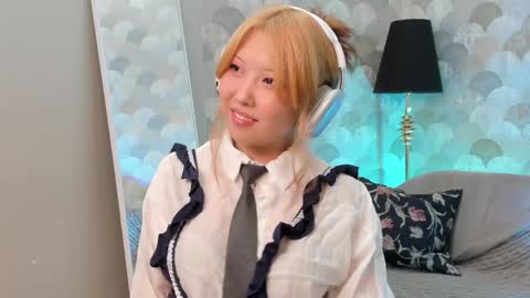 Mimi online show from April 23, 2026, 2:08 pm