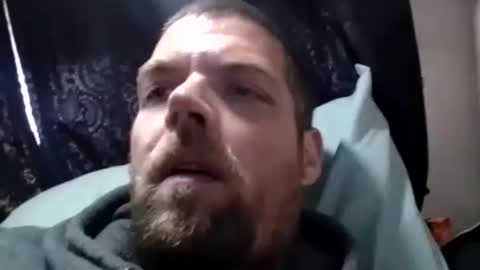 azza42086 online show from February 16, 2026, 10:06 pm