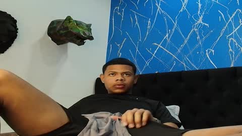 Azza 23 online show from March 4, 2026, 4:51 am