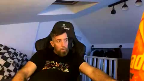 Snapshot of b4dafall44 chatting on December 26, 2024, 8:39 am b4dafall44 online show from December 26, 2024, 8:39 am