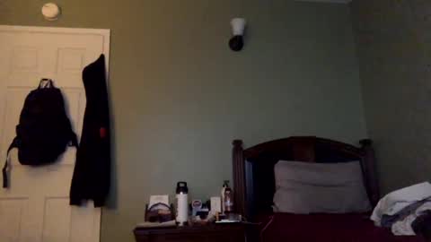 b_johnson530 online show from September 24, 2025, 5:33 am