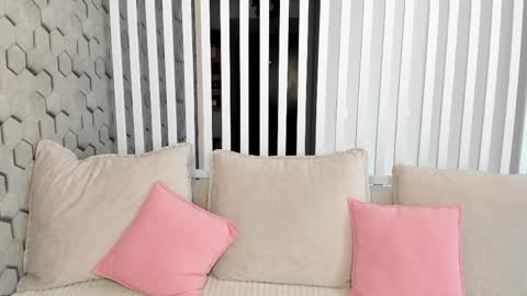 Monica online show from April 5, 2026, 2:31 am