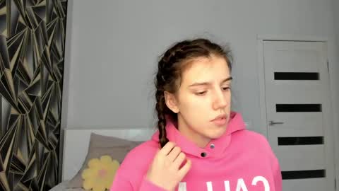 Monica online show from April 22, 2026, 3:09 am