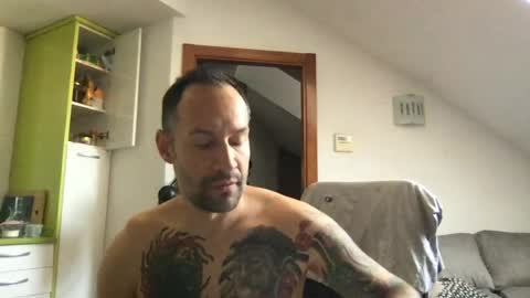 Snapshot of babakeror chatting on June 20, 2026, 8:17 am BKR online show from June 20, 2026, 8:17 am
